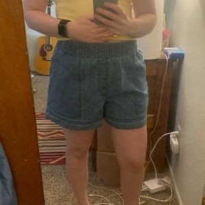 100% Organic cotton high rise denim pull on shorts with Washwell